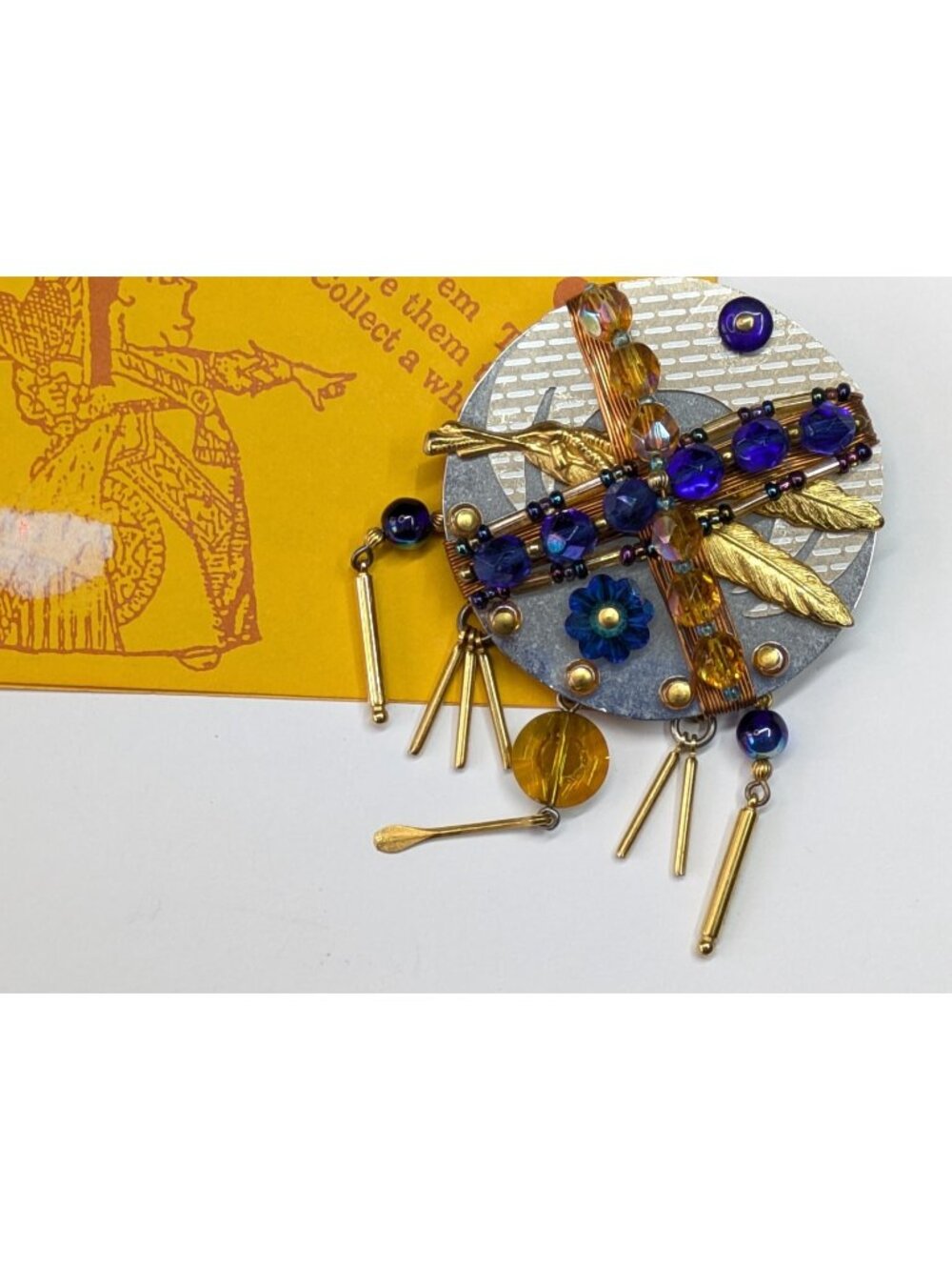 Liztech 92 "Shield of Silence" Mixed Media Round Blue Floral Brooch Pin 3.25" - Picture 3 of 7